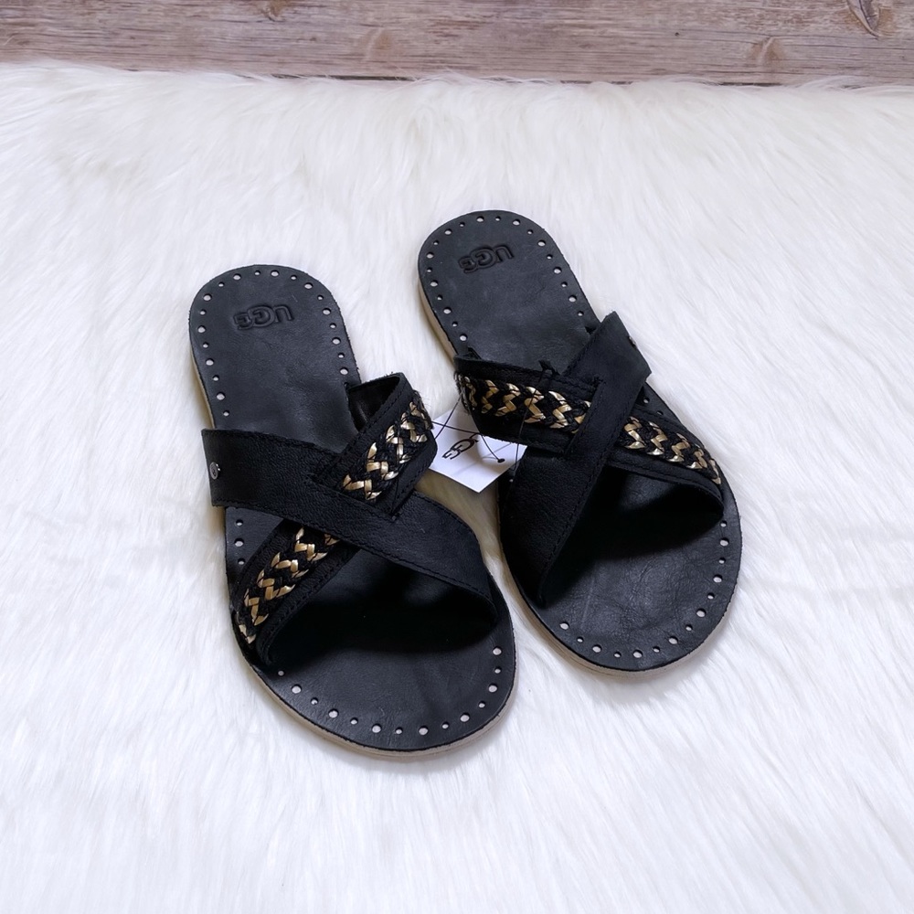 UGG Women’s Lexia Crisscross Strap Flat Sandals - Picture 6 of 7
